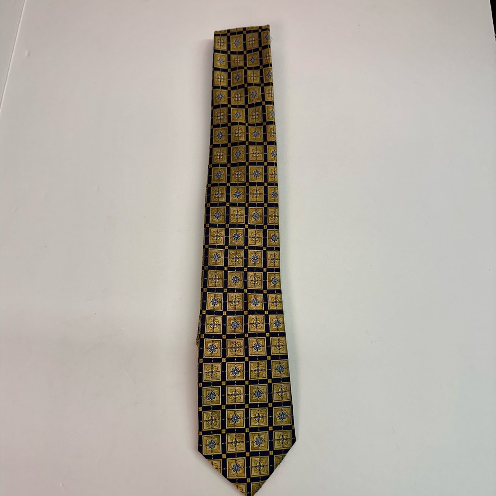 Jos. A. Bank RESERVE Gold and Black‎ floral print Tie